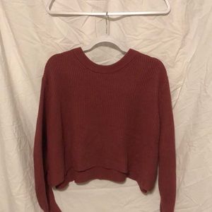 Dark pink long sleeved crop sweater